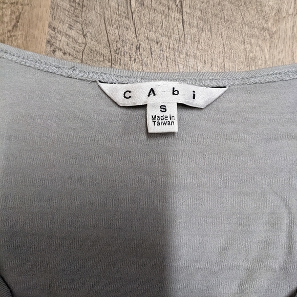 CAbi Gray Long Sleeve Blouse size small - Picture 2 of 8